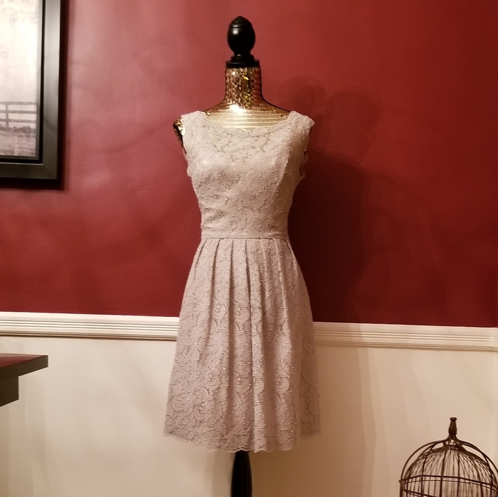 Watters & Watters Lace Cocktail Dress